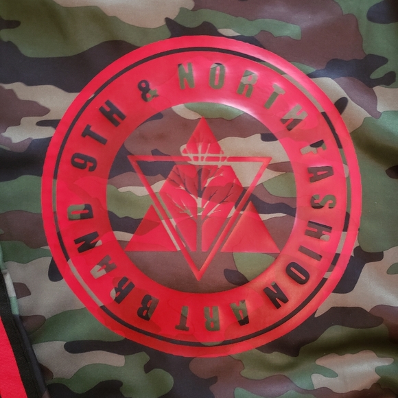 Custom 9th&North camo jacket - Picture 2 of 3